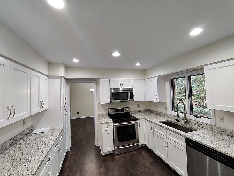 45 SW Lake Forest Dr — Photo 37