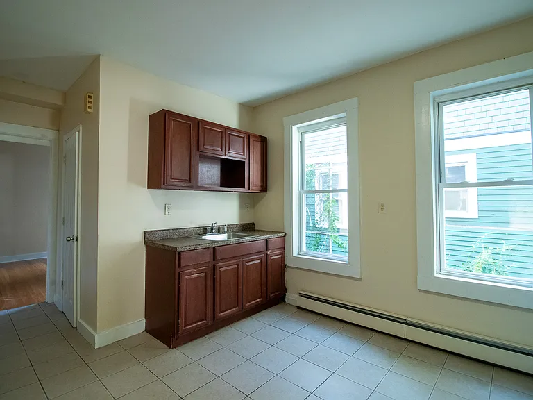 373-1A Blatchley Ave #1B — Photo 3