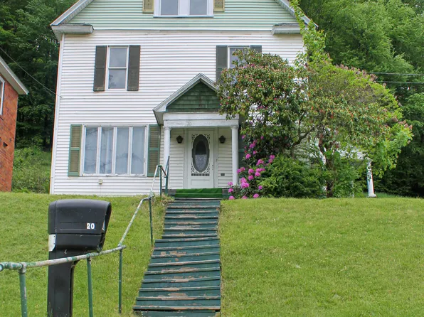 20 2nd Ave, Reynoldsville, PA 15851