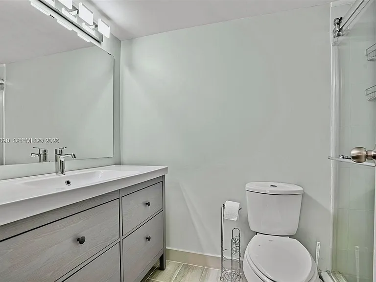 501 Three Islands Blvd #518 — Photo 22