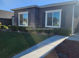 1705 Clearwater St, Tulare, CA 93274