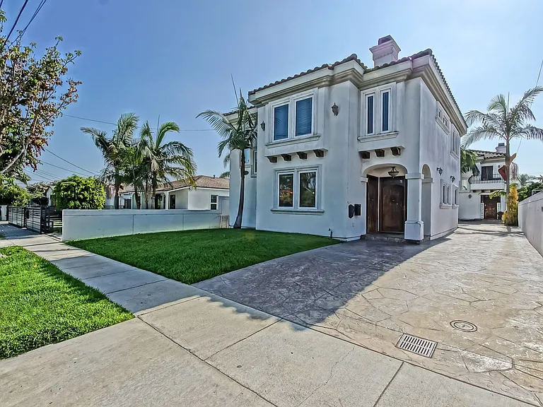15624 Sombra Ave — Photo 2