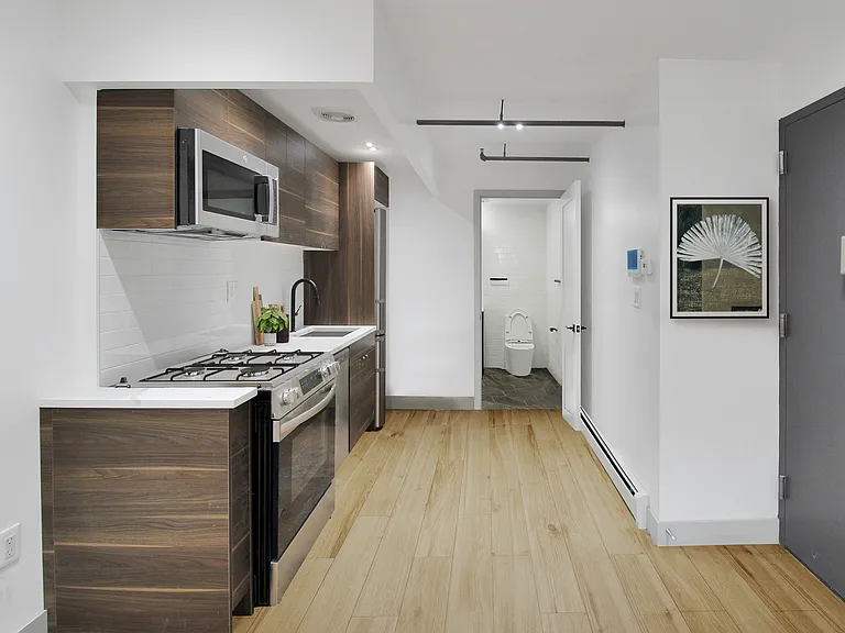 1182 Dean St #1 — Photo 3