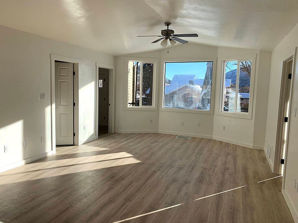 1st image of 405 Laurel St #2