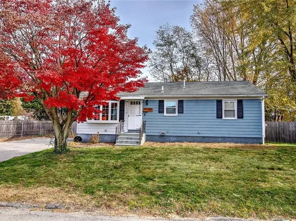 210 Irving Rd, Warwick, RI 02888