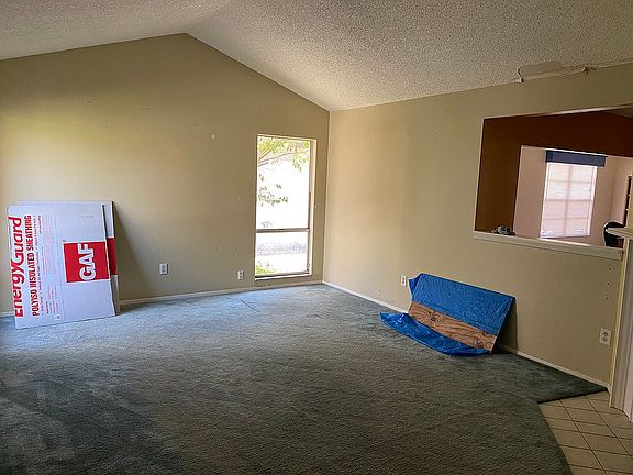 3rd image of 10852 Venice Cir