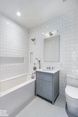 Rented by Brown Harris Stevens | media 32