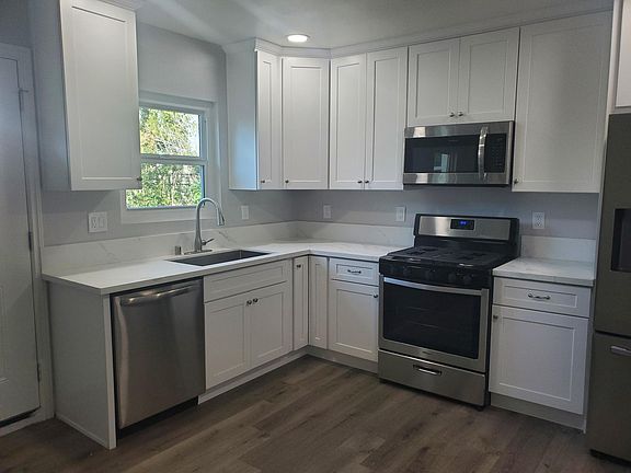 2nd image of 12112 McKinley Ave