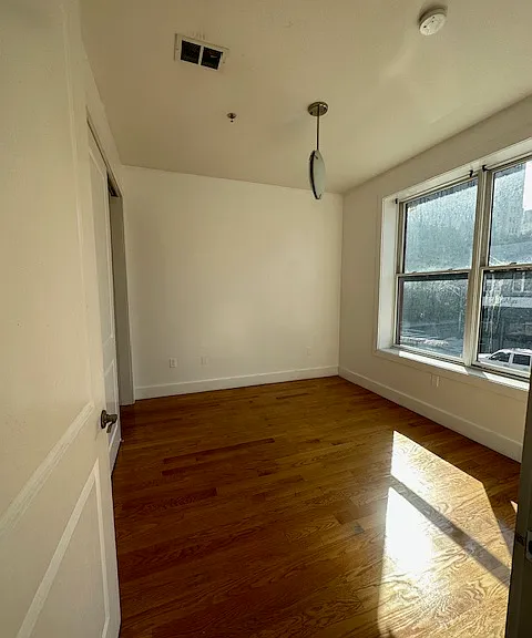 646 Montgomery St #3F — Photo 8