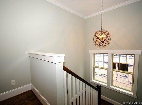 5th image of 3627 Oakwood Ave