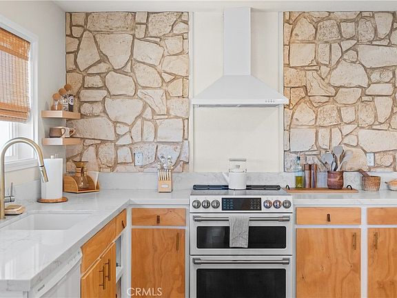 3rd image of 1388 Fortuna Ave