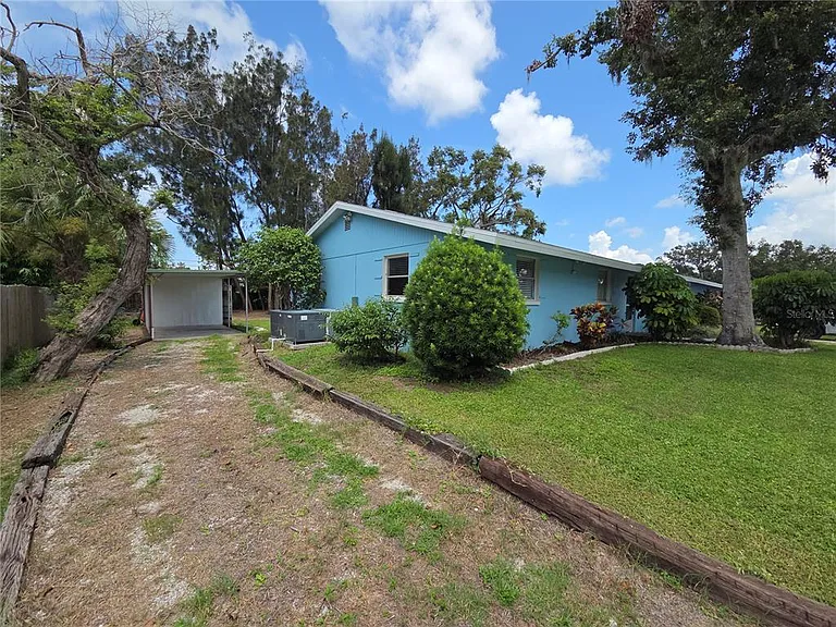 4136 S Lockwood Ridge Rd — Photo 3