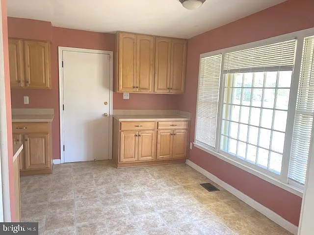 8523 Tysons Ct — Photo 11