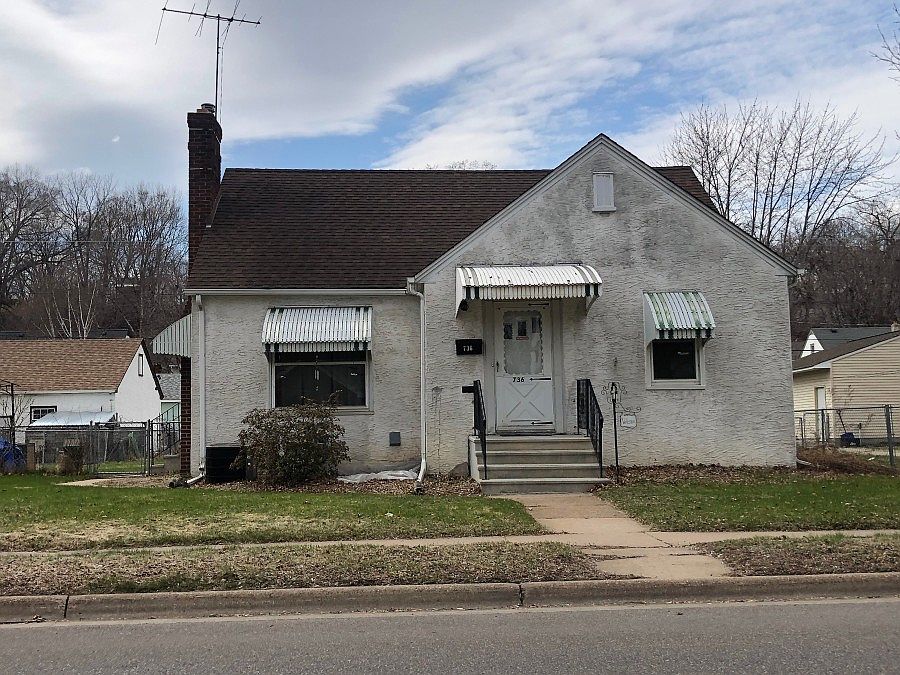 1st image of 736 7th Ave S
