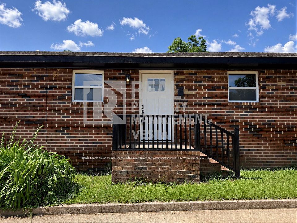 1st image of 695 Bowman St #695