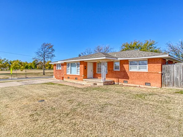 3831 NW Bell Ave, Lawton, OK 73505