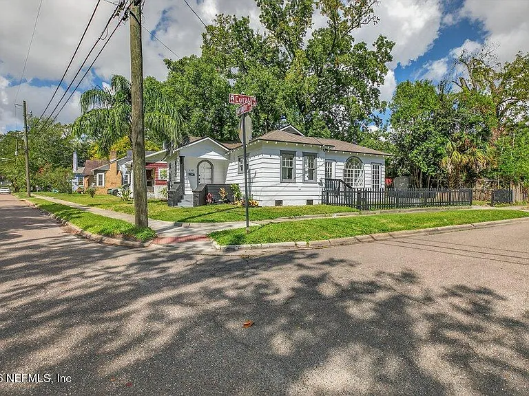 2963 Remington St — Photo 4