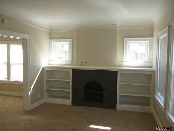 3rd image of 458 W Bernhard Ave #1