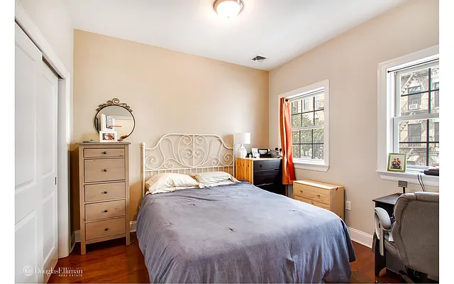 Rented by Douglas Elliman | media 22