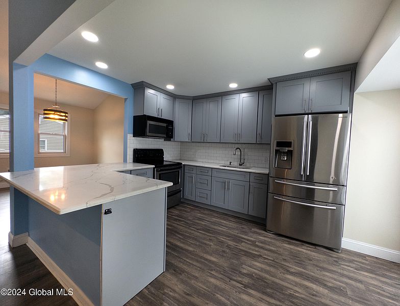 4th image of 37 Loughlin Drive