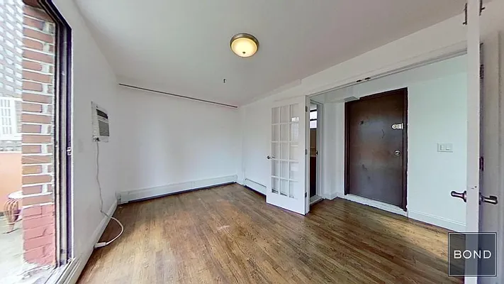 Rented by Bond New York | media 4