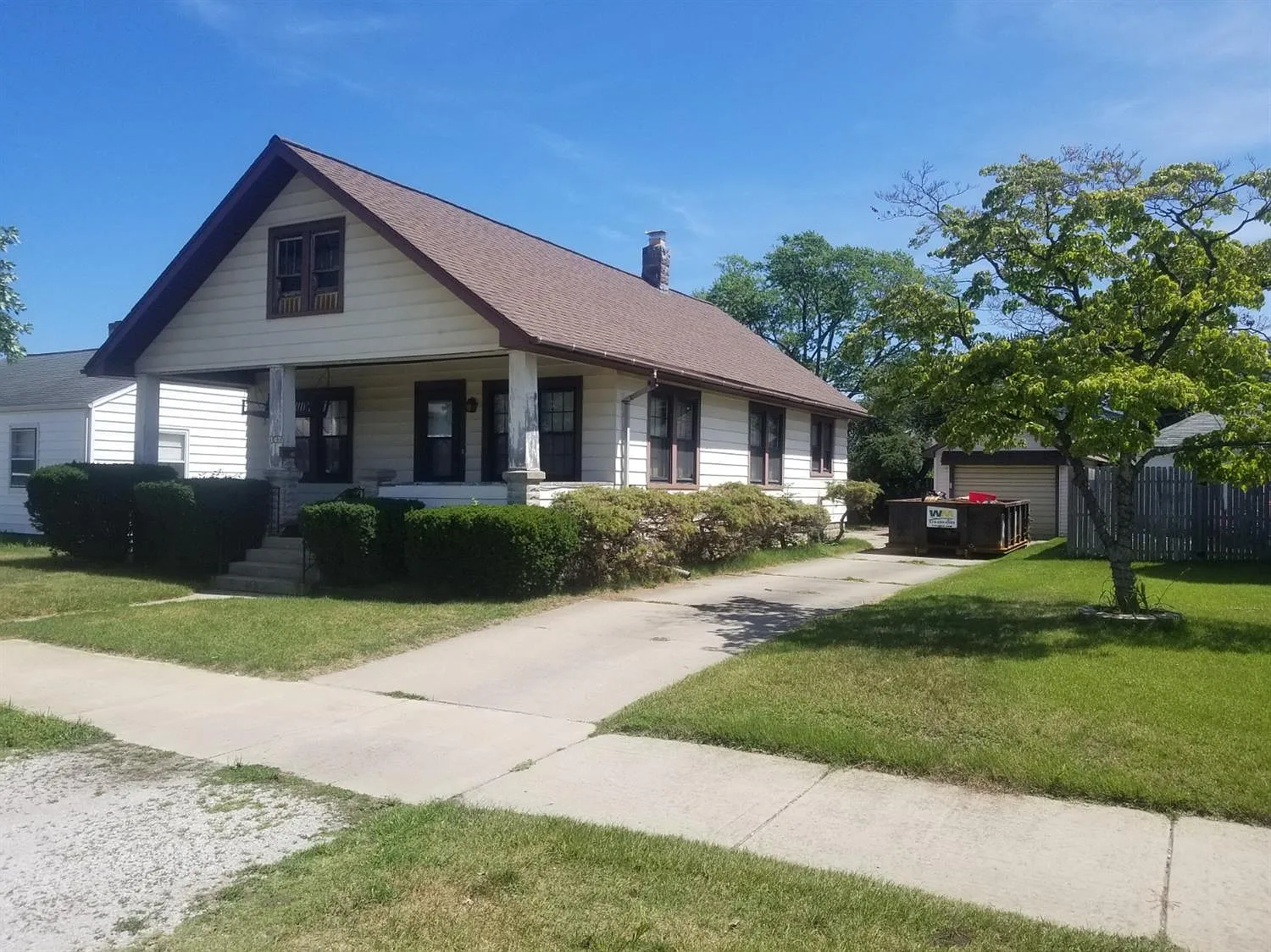 142 Sanborn St photo 1