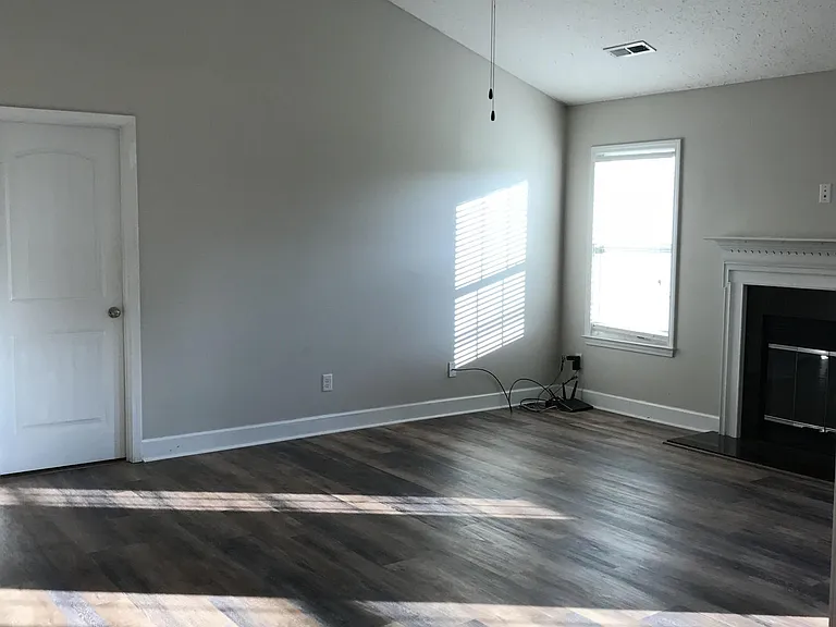 404 Amaryllis Ln — Photo 15
