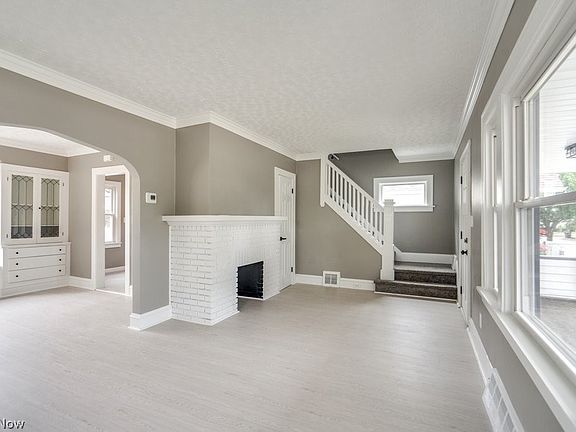 4th image of 7003 Orchard Ave