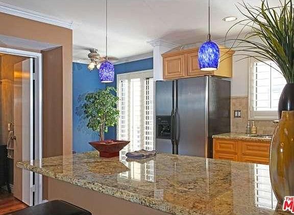 3rd image of 21901 Burbank Blvd Unit 177