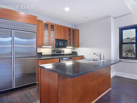2nd image of 257-265 W 17th St #6B