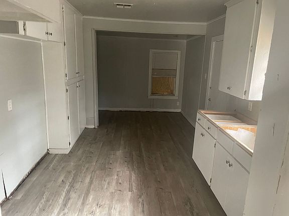 3rd image of 4255 Rightway Ave