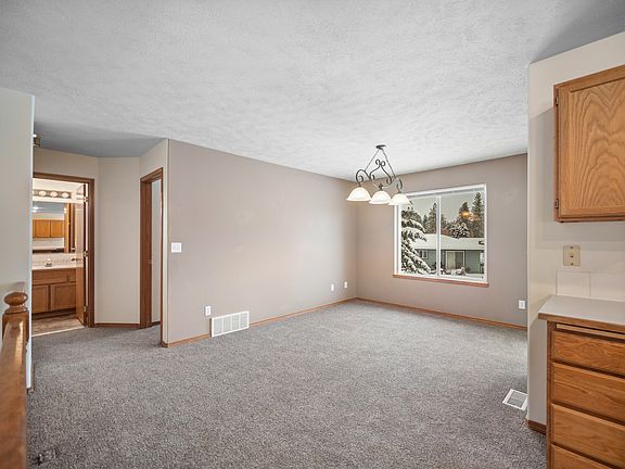 5th image of 8809-8811 N Pamela St #8809