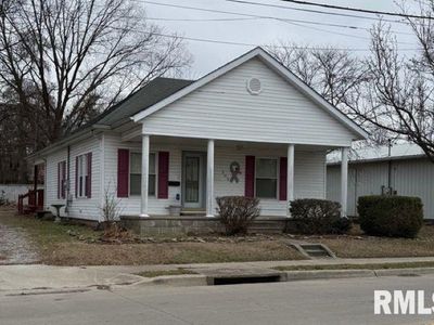 302 S Du Quoin St, Benton, IL, 62812