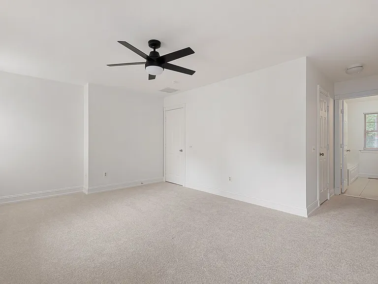 240 Timber Knoll Dr — Photo 11
