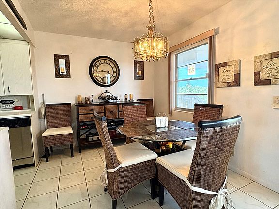 4th image of 4046 Guildford #4046