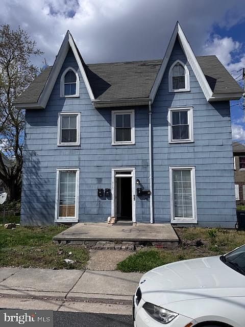 1st image of 515 Franklin St