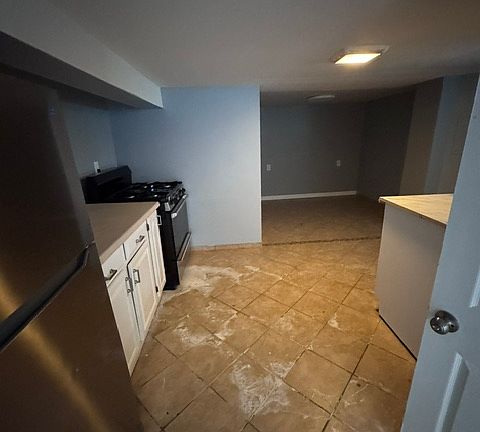 5th image of 7001 Railway Ave #C