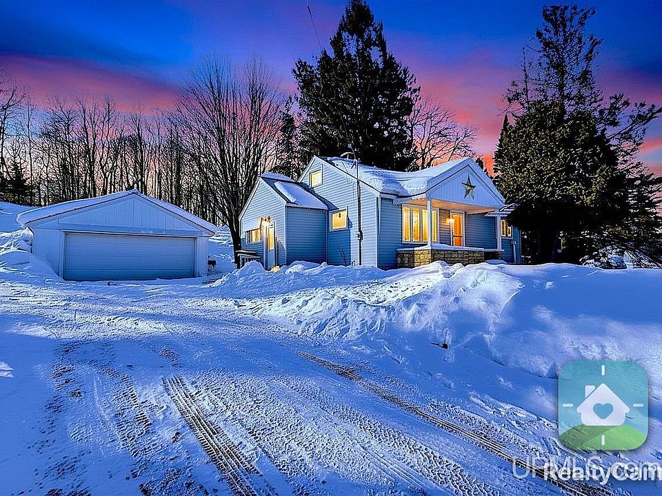 1st image of 725 W Ice Lake Rd