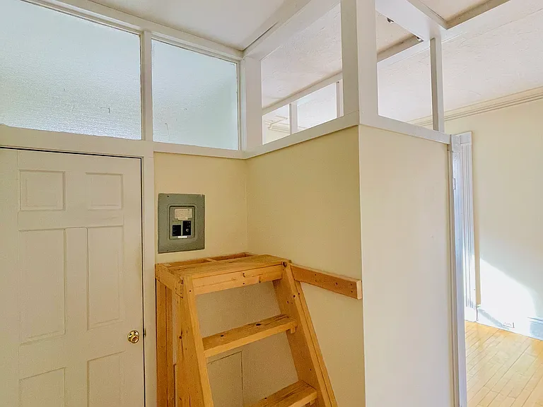 111 College St #1C — Photo 16
