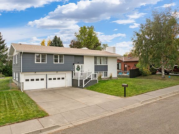 2nd image of 912 25th Ave SW