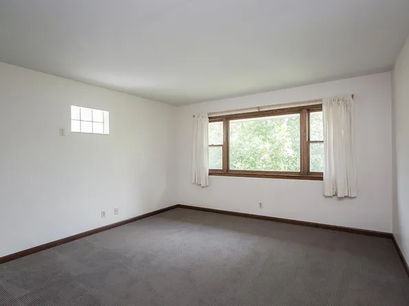 2436 C St #3, Lincoln, NE 68502