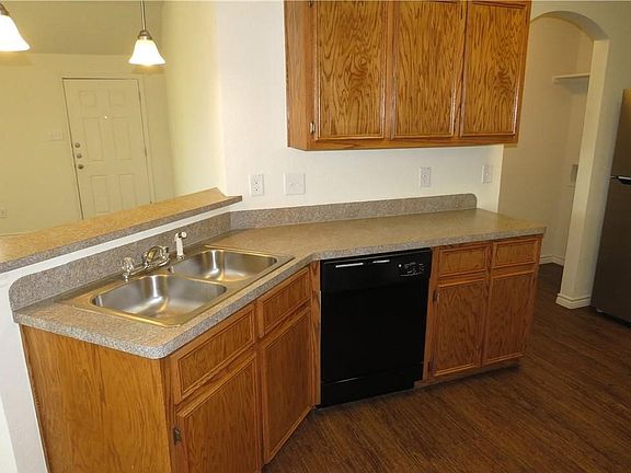3rd image of 5801 Lariat Ct #B