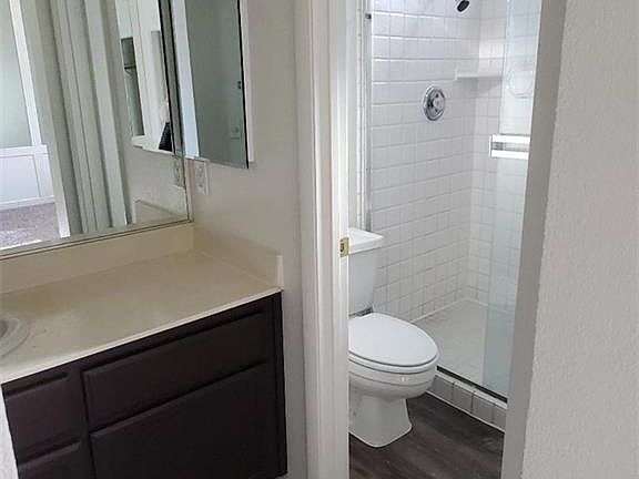 4th image of 623 Palmwood Ln