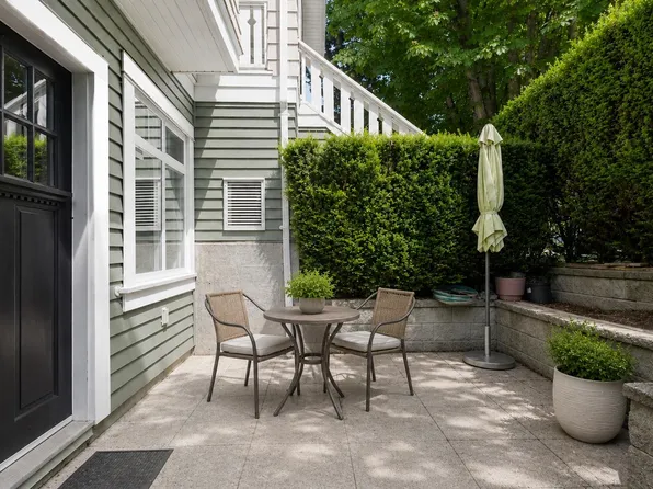 2487 W 39th Ave, Vancouver, BC V6M 4M3