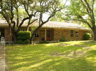 129 6th St W, Ingram, TX 78025