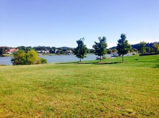 3633 Waterside Way, Louisville, TN 37777