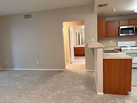 5th image of 31405 Taylor Ln