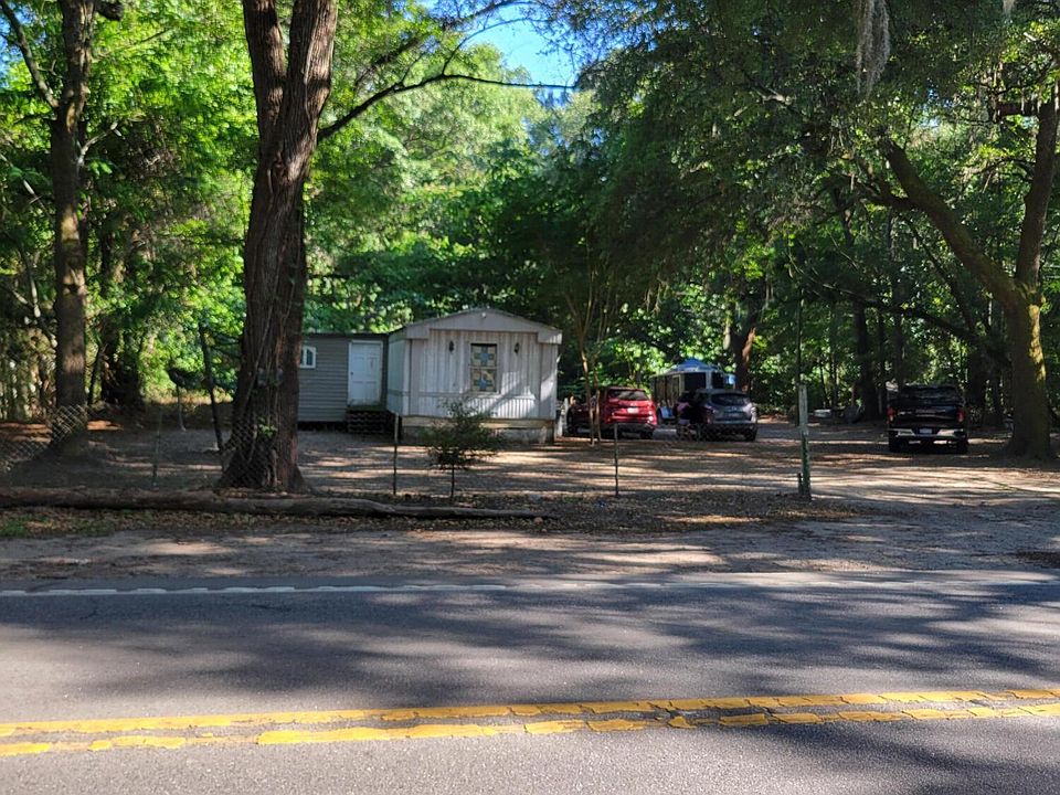 1st image of 3327 River Rd
