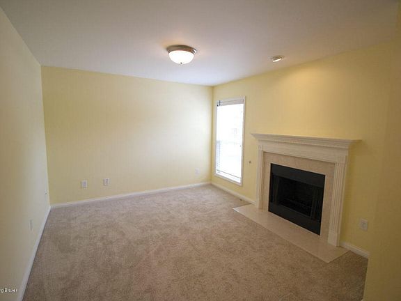 5th image of 502 Jurich Ct