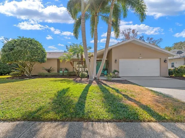 1812 Pine Hill Dr, Safety Harbor, FL 34695